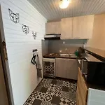Buron Des Gardes Apartment